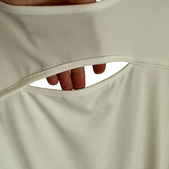 Chico's Classic Key Hole White Short Sleeve Lightweight Stretch T-Shirt Size XL - Picture 3 of 6